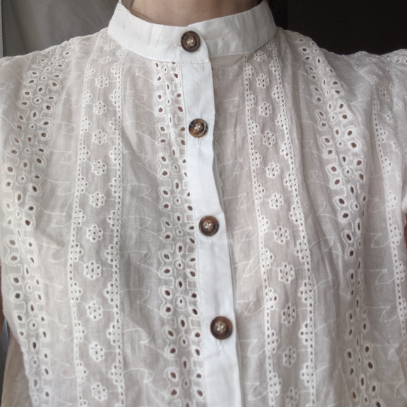 3/$30Darling Eyelet Blouse w/Tortoiseshell Buttons - Picture 4 of 8